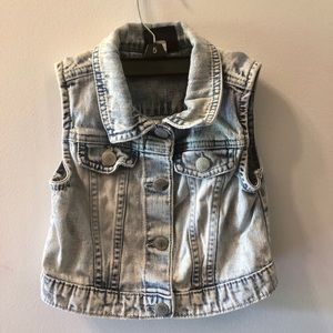 White Washed Girls 4T Jean Vest 🔥